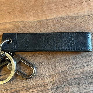LOUIS VUITTON LV Shadow Dragonne Black Leather Key Holder