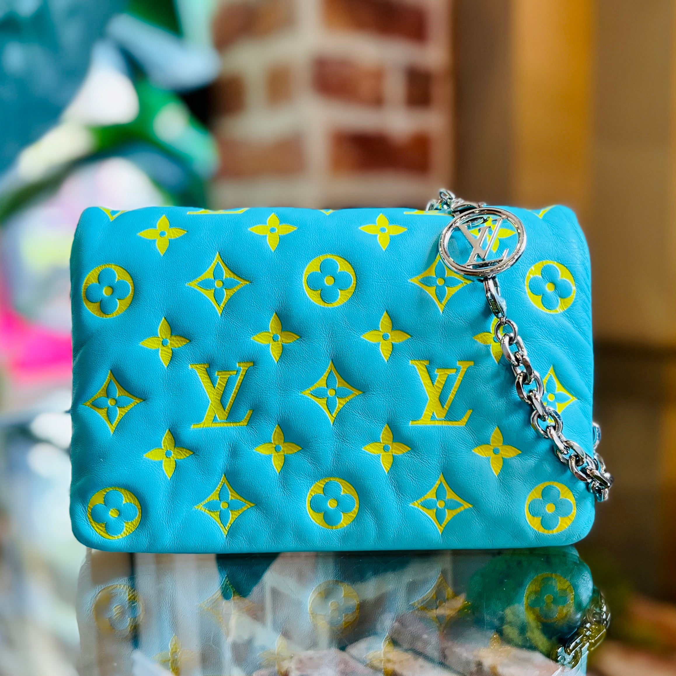 Louis vuitton best sale blue pouch