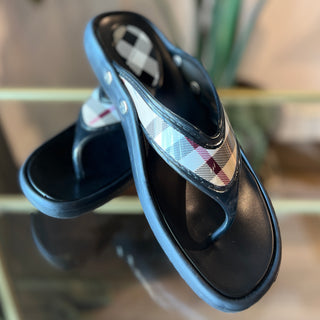 BURBERRY Housecheck Black Rubber Slippers