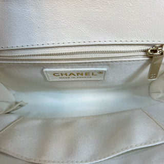 CHANEL Smart Pocket Cream Iridescent Calfskin Quilted Crossbody Bag