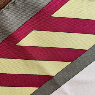 HERMES Gemometrie Cretase Silk Scarf