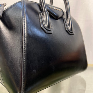 GIVENCHY Mini Antigona Shiny Lord Black