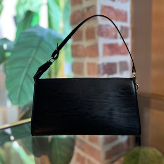 LOUIS VUITTON Pochette Accessories 24 Black Epi Leather Shoulder Bag