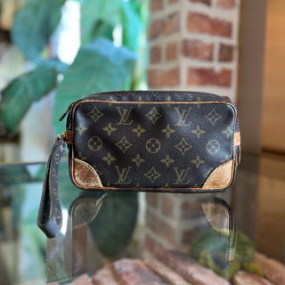 LOUIS VUITTON Matrey Dragonne Monogram Brown Canvas Vintage Wristlet
