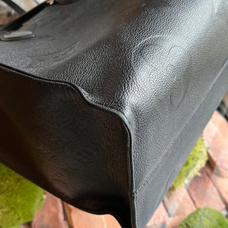 LOUIS VUITTON OntheGo GM Black Empreinte Leather Tote Bag