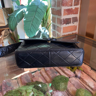 CHANEL Quilted CC Vintage Black Calfskin Shoulder Bag