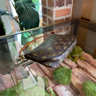 LOUIS VUITTON Pochette Accessories Vintage Brown Monogram Canvas Shoulder Bag