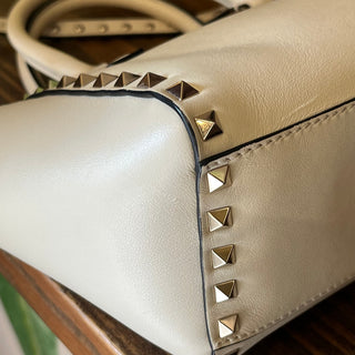 VALENTINO Trapeze Small White Calfskin Leather Rockstud Tote