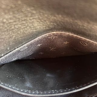 LOUIS VUITTON Wallet On Strap Black Bubblegram Quilted Calfskin Leather Crossbody