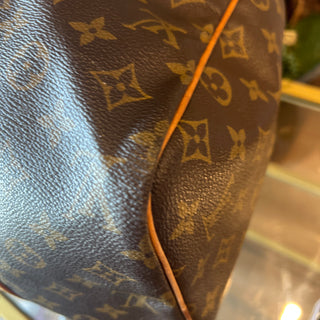 LOUIS VUITTON Vintage Monogram Sac Souple Travel Duffle Bag