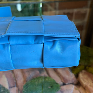 BOTTEGA VENETA Cassette Blue Paper Calfskin Intrecciato Leather Belt Bag