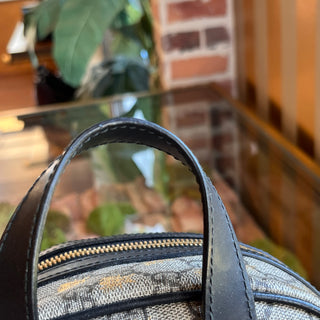 GUCCI Day Small GG Supreme Monogram Bees Print Backpack