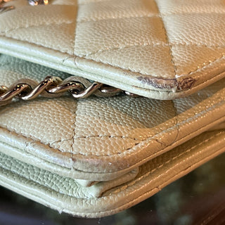 CHANEL Mint Green Quilted CC Wallet On Chain