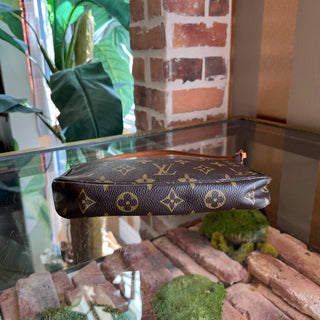 LOUIS VUITTON Pochette Accessories Vintage Brown Monogram Canvas Shoulder Bag