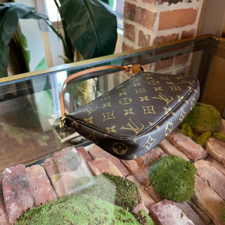 LOUIS VUITTON Pochette Accessories Vintage Brown Monogram Canvas Shoulder Bag
