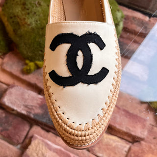CHANEL CC Black/White Lambskin Espadrilles SZ 37 (US 7)