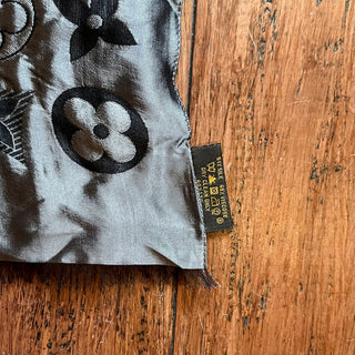 LOUIS VUITTON St Petersburg Gray Black Silk Blend Chiffon Scarf