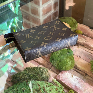 LOUIS VUITTON Toiletry Pouch 15 Brown Monogram Canvas Pouch
