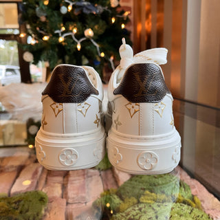 LOUIS VUITTON Time Out Calfskin Monogram Debossed Sneakers 38.5(835US)