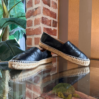 CHANEL CC Black Leather Espadrilles SZ 36 (US 6)