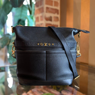LOUIS VUITTON Black Leather Cruise Bucket Bag GM
