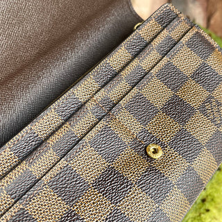 LOUIS VUITTON Sarah Damier Ebene Canvas Wallet