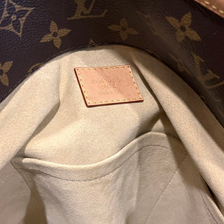 LOUIS VUITTON Artsy MM Brown Monogram Canvas Hobo Bag