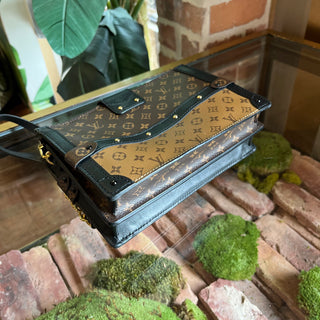 LOUIS VUITTON Trunk Clutch Reverse Monogram Canvas Clutch