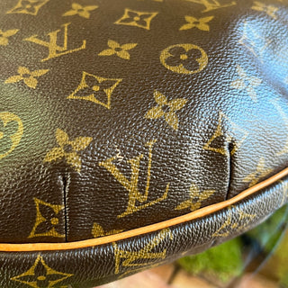 LOUIS VUITTON Croissant MM Brown Monogram Canvas Shoulder Bag