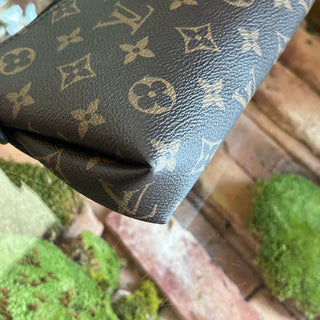 LOUIS VUITTON Pallas Monogram Noir Canvas Clutch Crossbody Bag