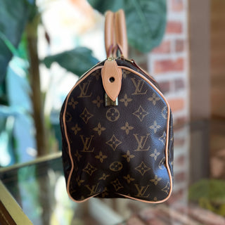 LOUIS VUITTON  Brown Monogram Canvas Speedy 30