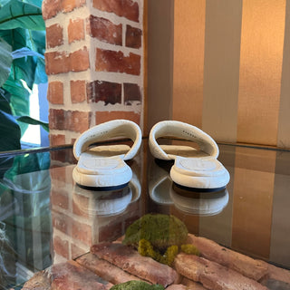 GUCCI White Leather Embossed Guccissima Slides SZ 38 (US 8)