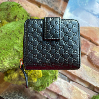 GUCCI Black Microguccissima Leather Small Zip Wallet