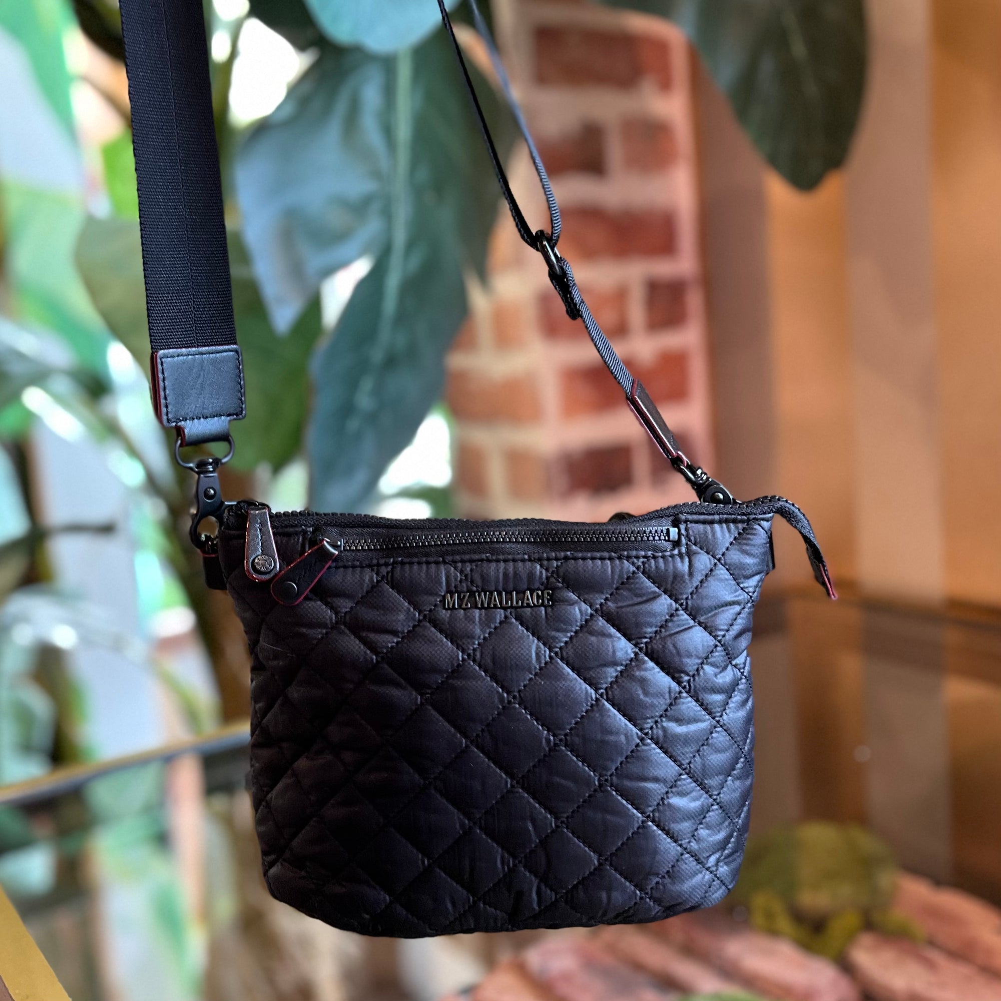 Metro Scout Quilted Crossbody Bag in Black
