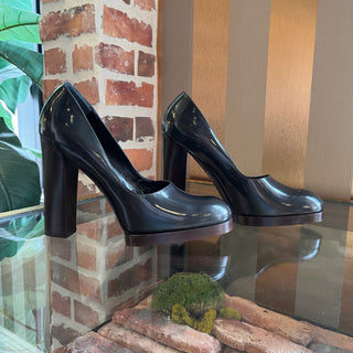 GUCCI Shiny Grey Leather Mule Heels SZ 9