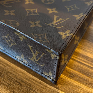 LOUIS VUITTON Monogram Petit Sac Plat