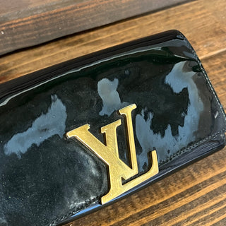 LOUIS VUITTON Louise Black Vernis Leather Wallet
