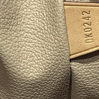 LOUIS VUITTON GM Brown Monogram Canvas Bucket Bag