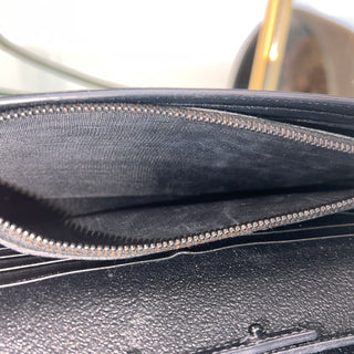 Saint Laurent Monochrome Kate Wallet on Chain