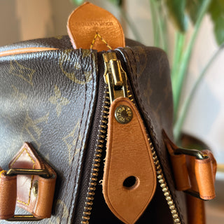 LOUIS VUITTON Vintage Monogram Speedy 25