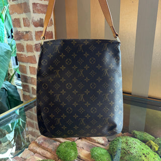 LOUIS VUITTON LV Monogram Musette Salsa GM
