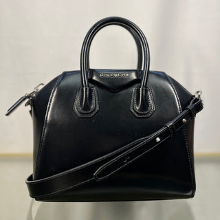 GIVENCHY Mini Antigona Shiny Lord Black