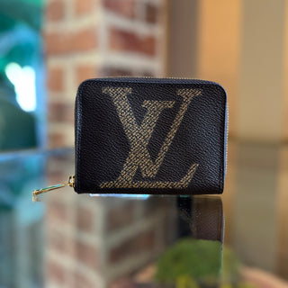 LOUIS VUITTON Giant Monogram Brown Leather Zippy Coin Purse