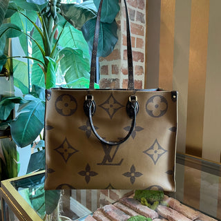 LOUIS VUITTON Onthego GM Reverse Giant Monogram Tote