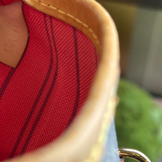 LOUIS VUITTON Neverfull MM Limited Edition V Monogram Canvas Tote Bag