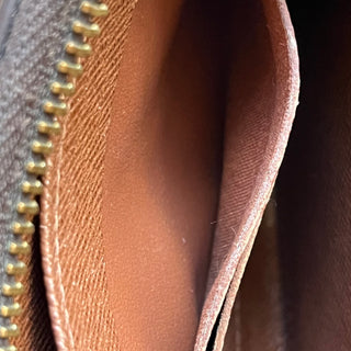 LOUIS VUITTON LV Monogram Canvas Zippy Wallet