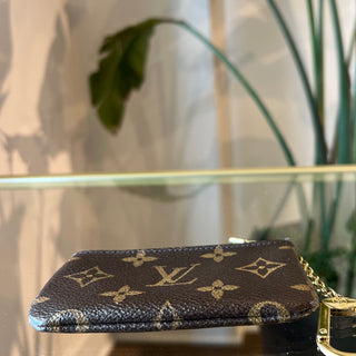 LOUIS VUITTON LV Monogram Key Cles Pouch