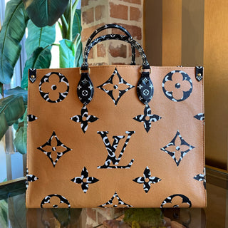 LOUIS VUITTON Limited Edition Onthego GM Monogram Jungle Ivorie Tote Bag