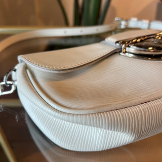 LOUIS VUITTON Epi Pochette Montaigne