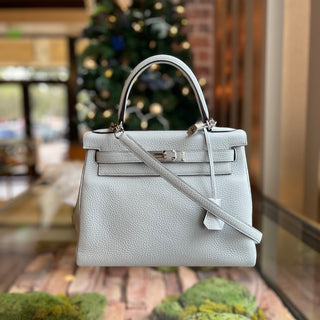 HERMES Kelly 28 Bleu Lin Clemence Retourne Top Handle Bag